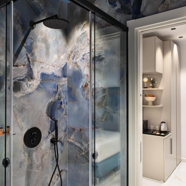 Dama Luxury Suites Pompei - Camera Queen con Vasca Idromassaggio - 19