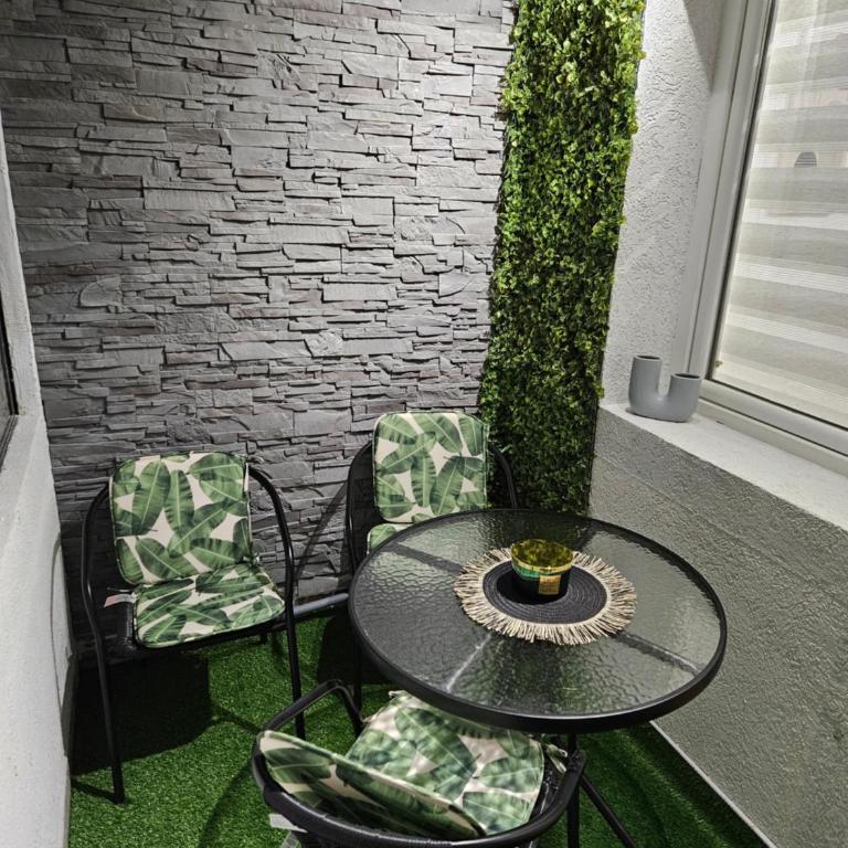 Apartman Tara - One-Bedroom Apartment - 2