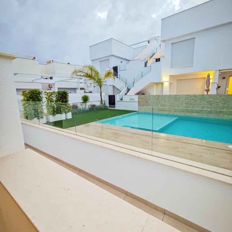 Modern 2Bedroom Apartment near the Beach - Apartamento de 2 dormitorios con vistas a la piscina - 41