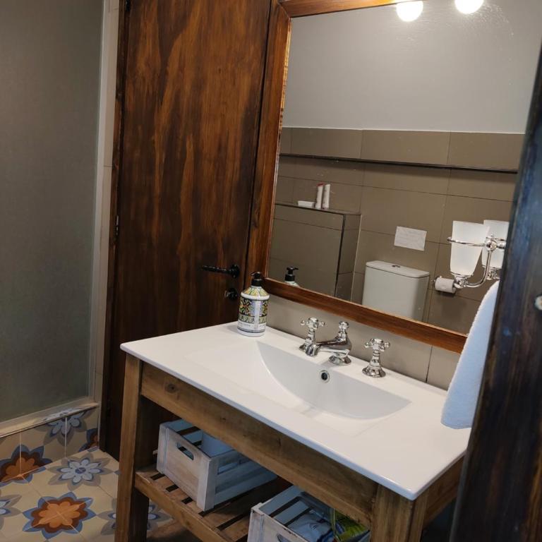 Casa El Ciprés - Three-Bedroom House - 32