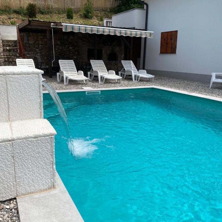 House on the hill - Apartment with City View - 6