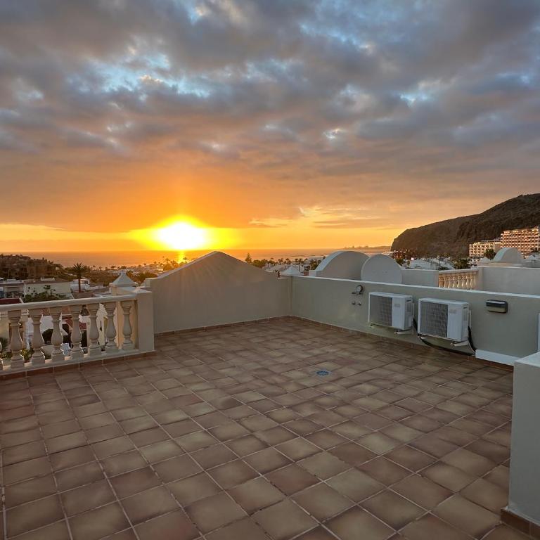 Paraiso Ocean View - Two-Bedroom Deluxe Apartment with Ocean View - 21