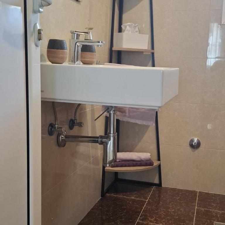 Villa Azale - Two-Bedroom Apartment - 11