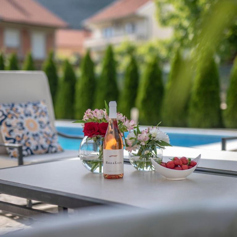 Azzurro Apartments with Swimming pool & Jacuzzi - Apartman sa 1 Spavaćom Sobom - 1