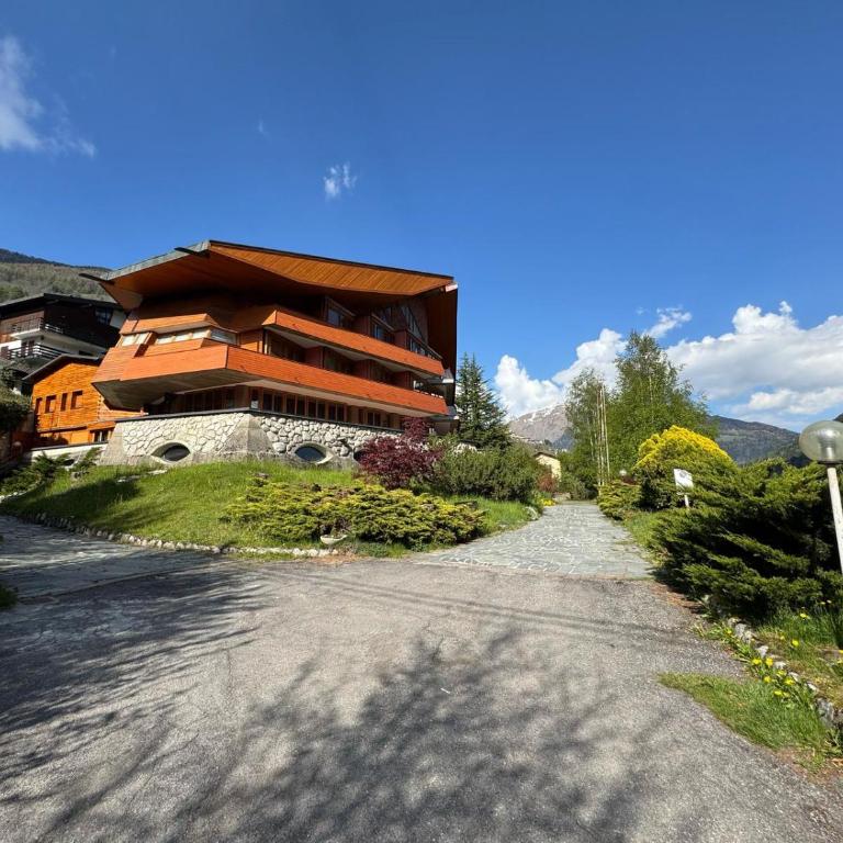 Ermi Apartment Temù - Appartamento con 2 Camere da Letto - 1