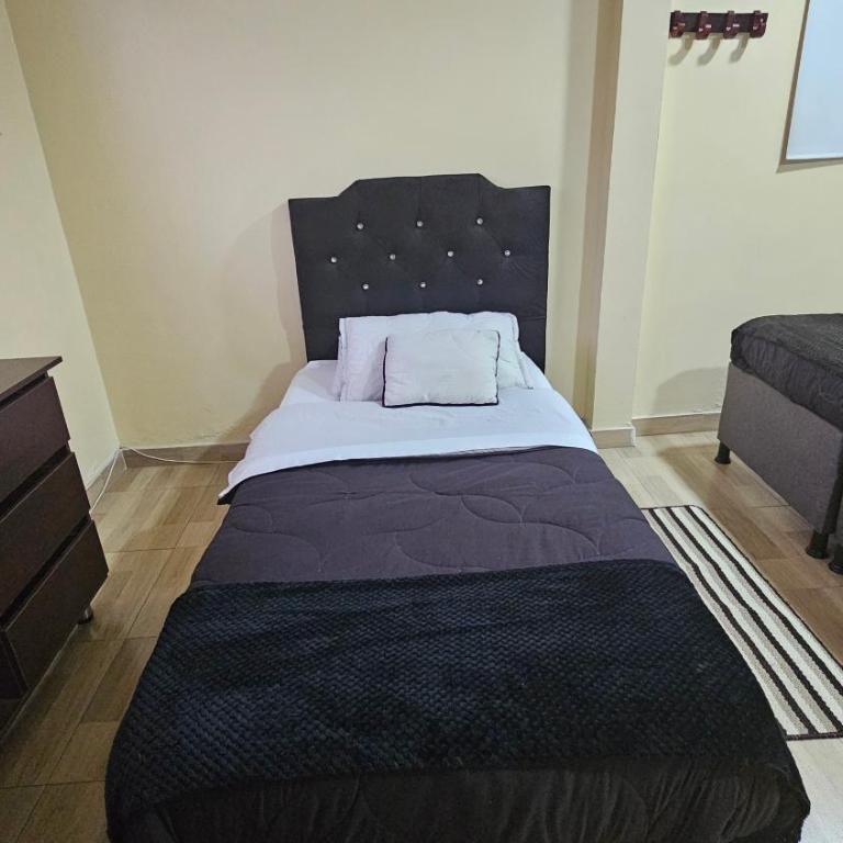 Roma House N- suite Campin Movistar Ministerios Simón Bolivar - Habitación Doble con vistas al jardín - 8