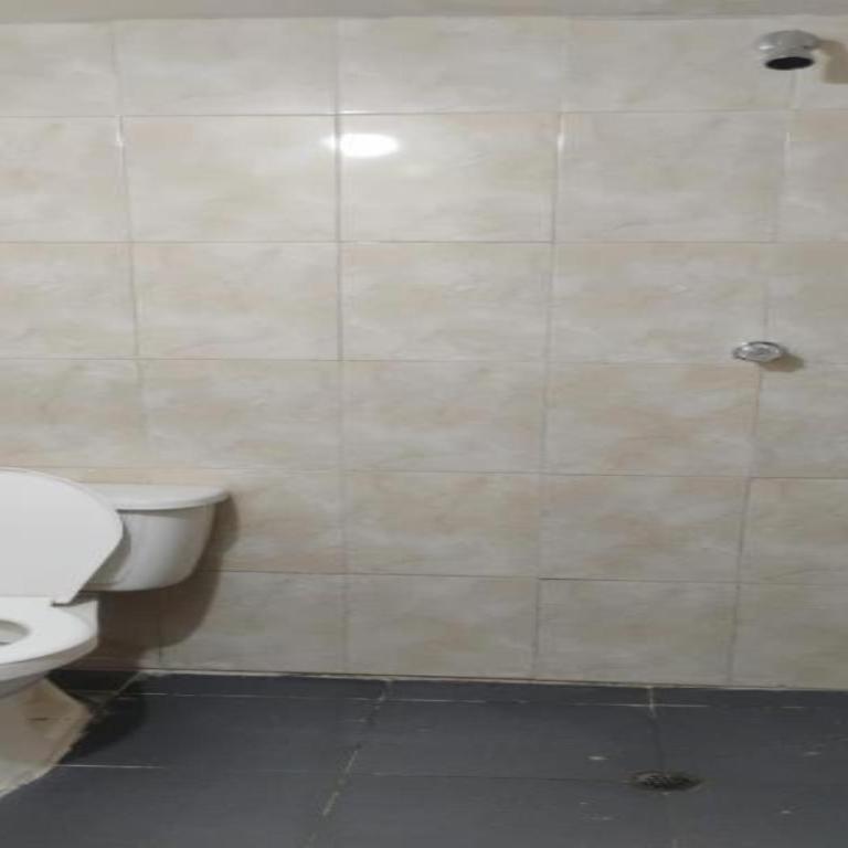 Hostal #10-33 - Quadruple Room with Private Bathroom - 1
