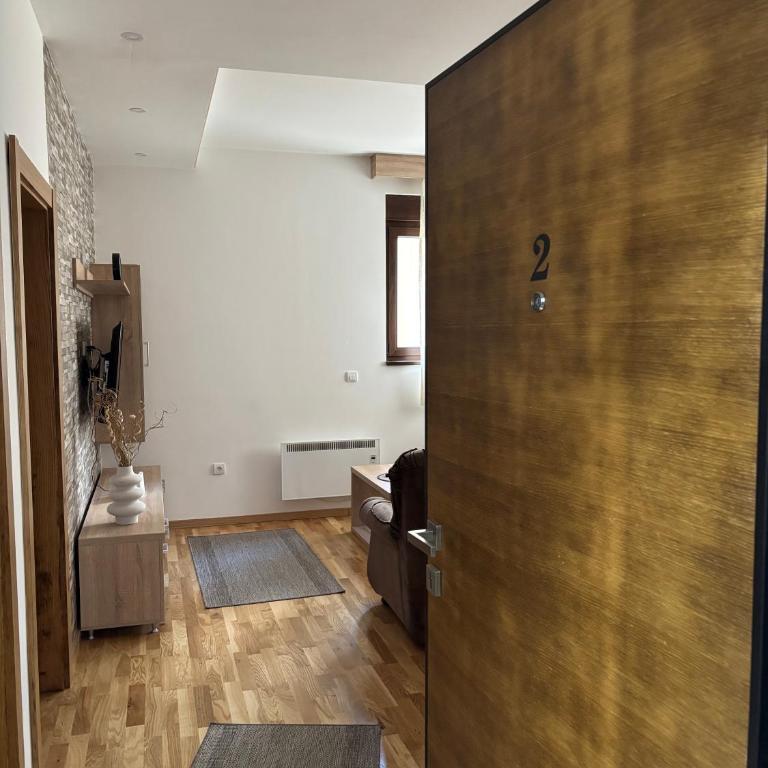Alexandro Apartmani Zlatibor - Family Room with Garden View - 11