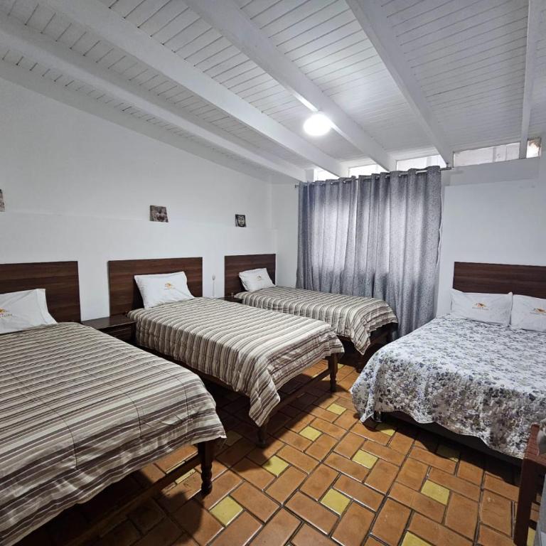 Casa RICARDO PALMA - Habitación Cuádruple con baño privado - 2