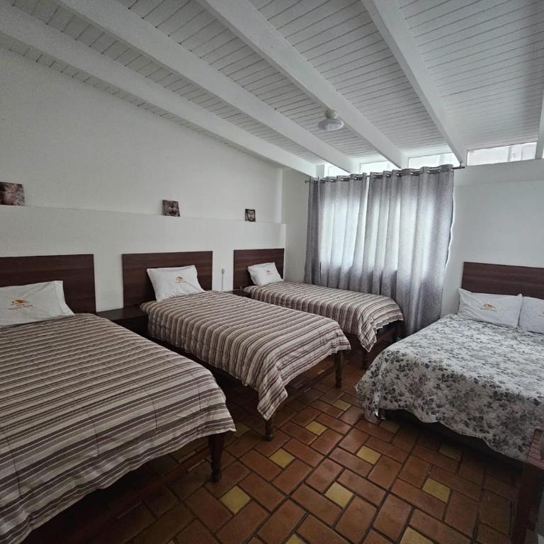 Casa RICARDO PALMA - Habitación Cuádruple con baño privado - 4