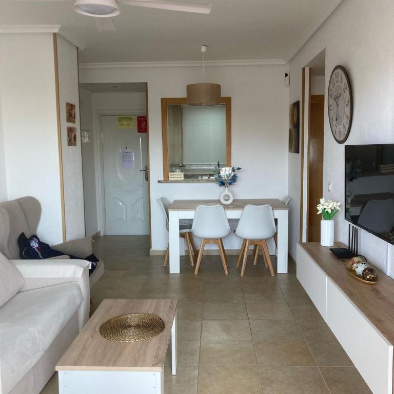 Edificio TORREMAR vistas al mar, orientación norte, Wifi y Smart-TV - Apartamento de 2 dormitorios - 3