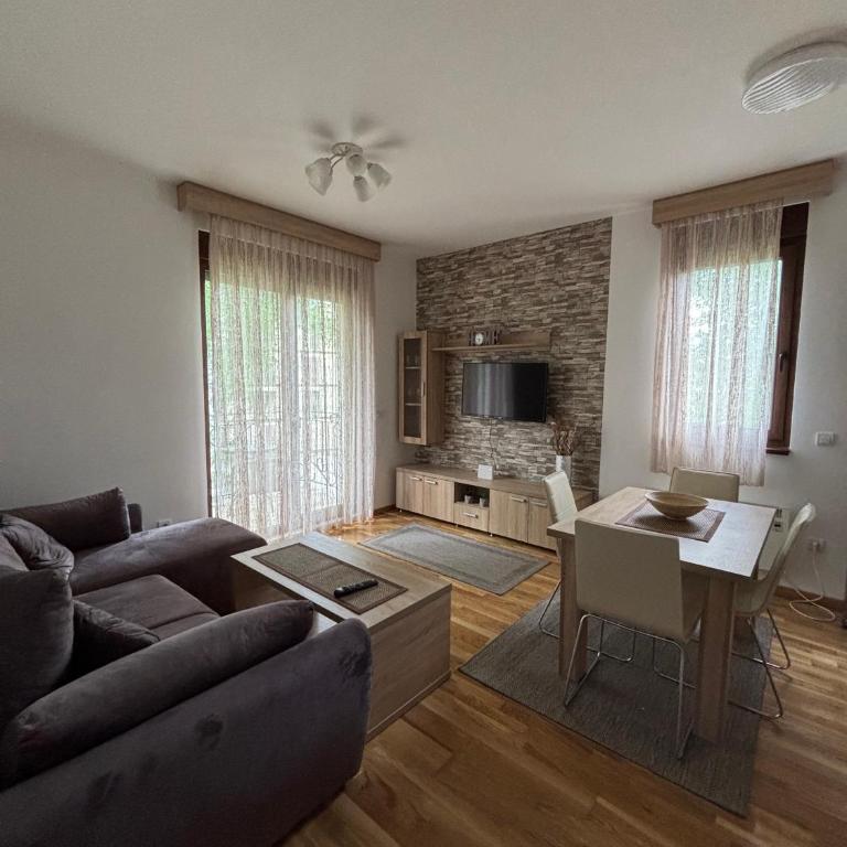 Alexandro Apartmani Zlatibor - Apartment with Balcony - 11