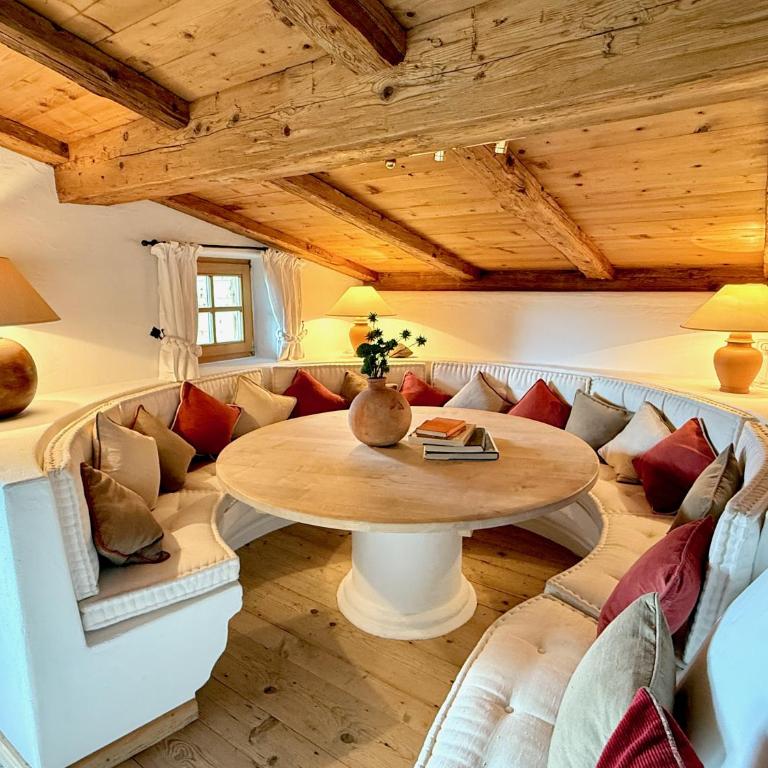 KitzDiamant with Pool, Sauna & Garden Deluxe by Belle-Stay - Haus mit 4 Schlafzimmern - 48