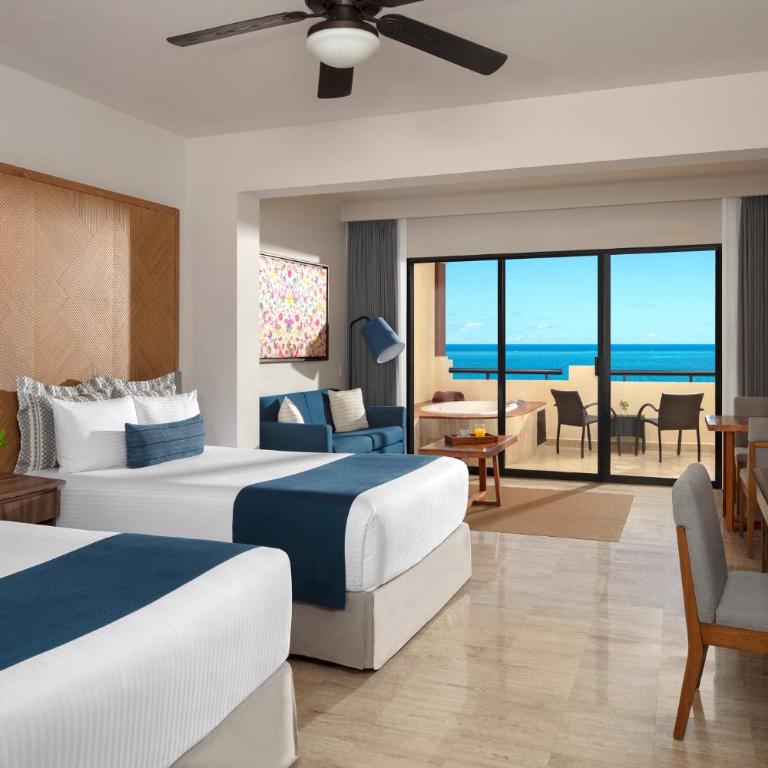 Dreams Sapphire Resort & Spa - Preferred Club Junior Suite Ocean Front Double- - 2