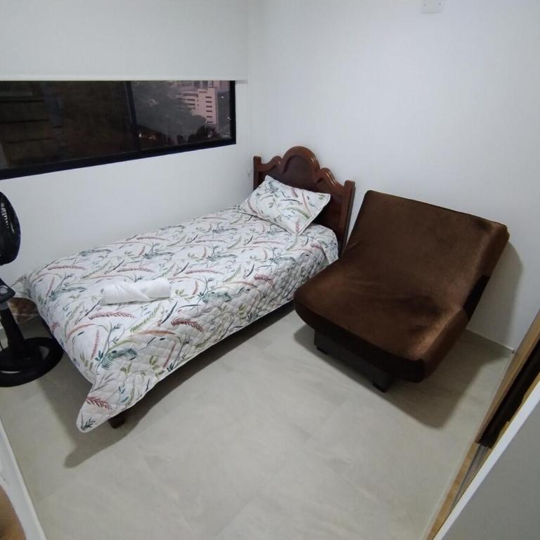Apto cerca a Foscal, Ardila Lülle y HIC - Apartamento de 2 dormitorios con balcón - 21