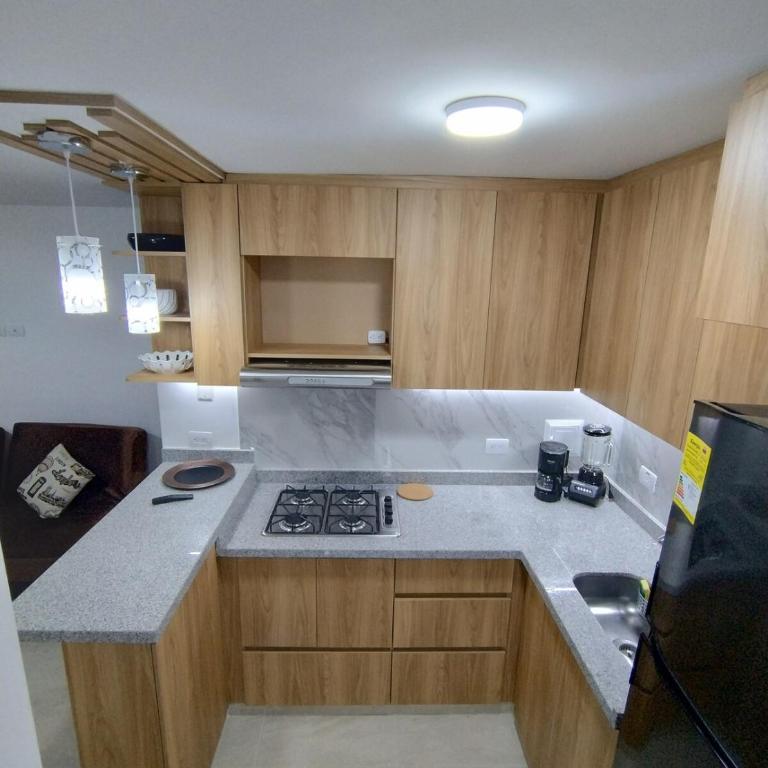 Apto cerca a Foscal, Ardila Lülle y HIC - Apartamento de 2 dormitorios con balcón - 8