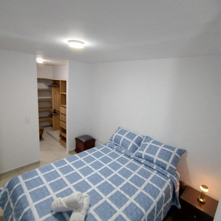 Apto cerca a Foscal, Ardila Lülle y HIC - Apartamento de 2 dormitorios con balcón - 18
