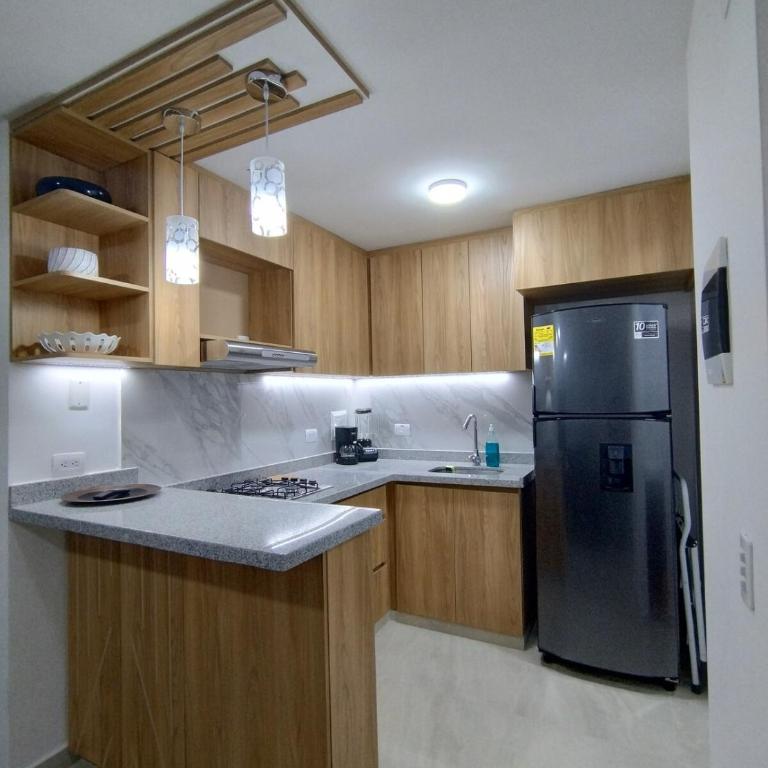 Apto cerca a Foscal, Ardila Lülle y HIC - Apartamento de 2 dormitorios con balcón - 7