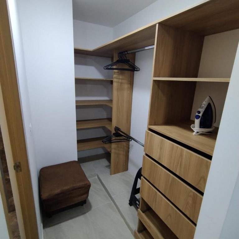 Apto cerca a Foscal, Ardila Lülle y HIC - Apartamento de 2 dormitorios con balcón - 19
