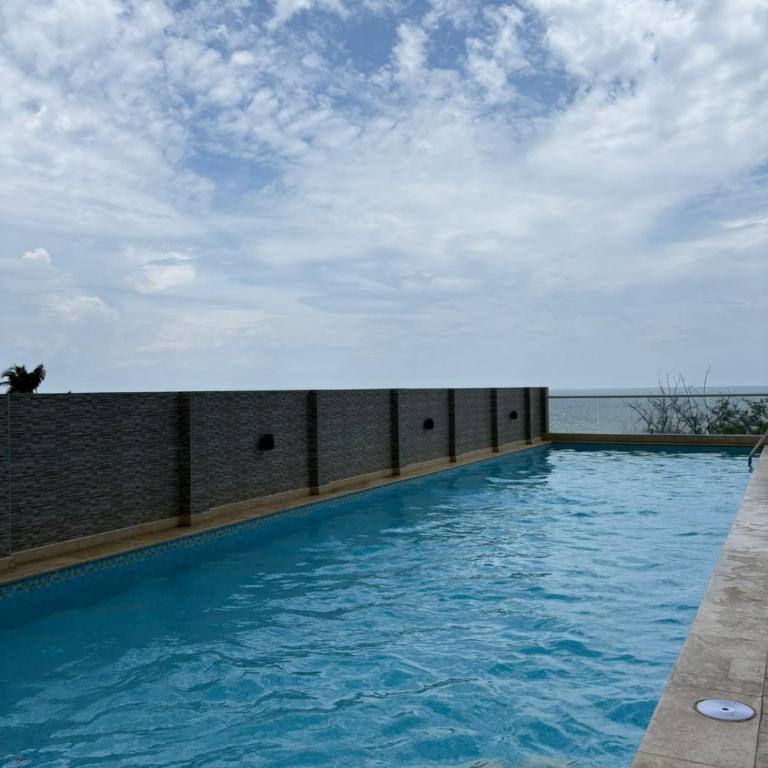 Moderno apartamento en Playa Salguero - Three-Bedroom Apartment with View - 7