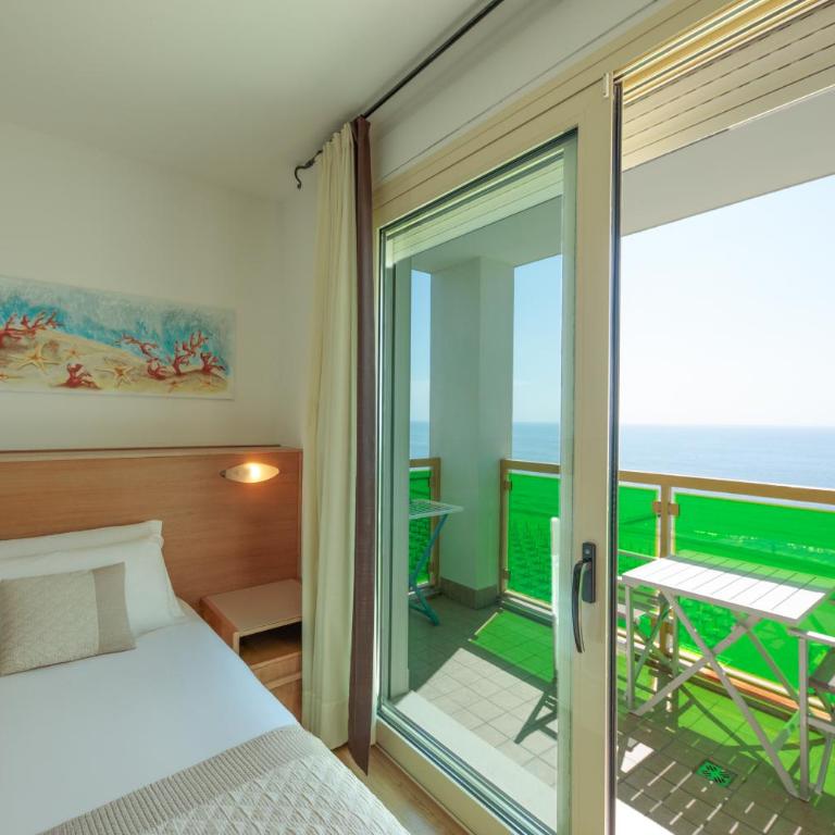Hotel Bristol - Camera Matrimoniale Superior con Vista Mare Frontale - 4