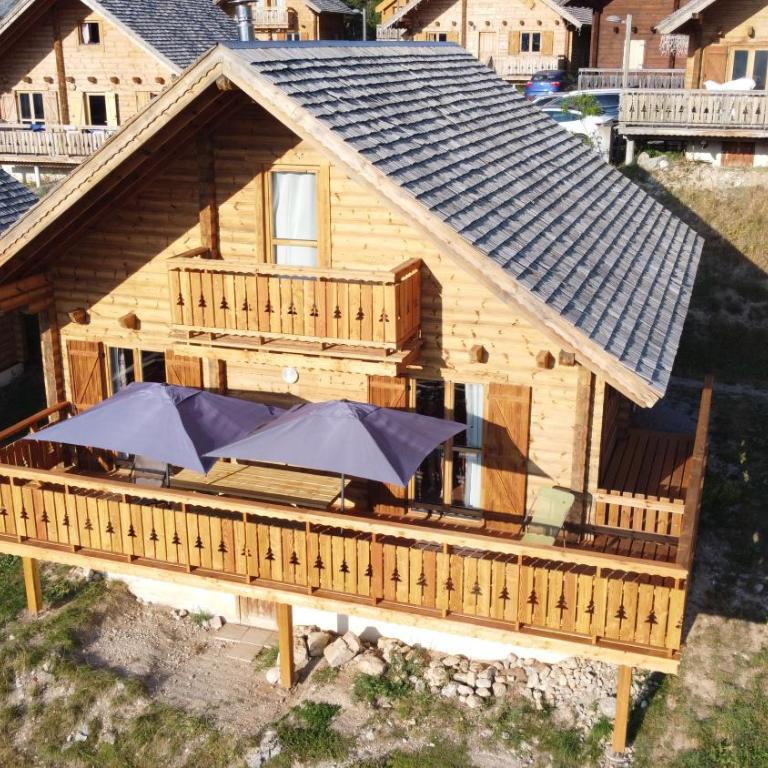 Chalet Aneloup vue d'exception à la Joue du Loup - Chalet - 40