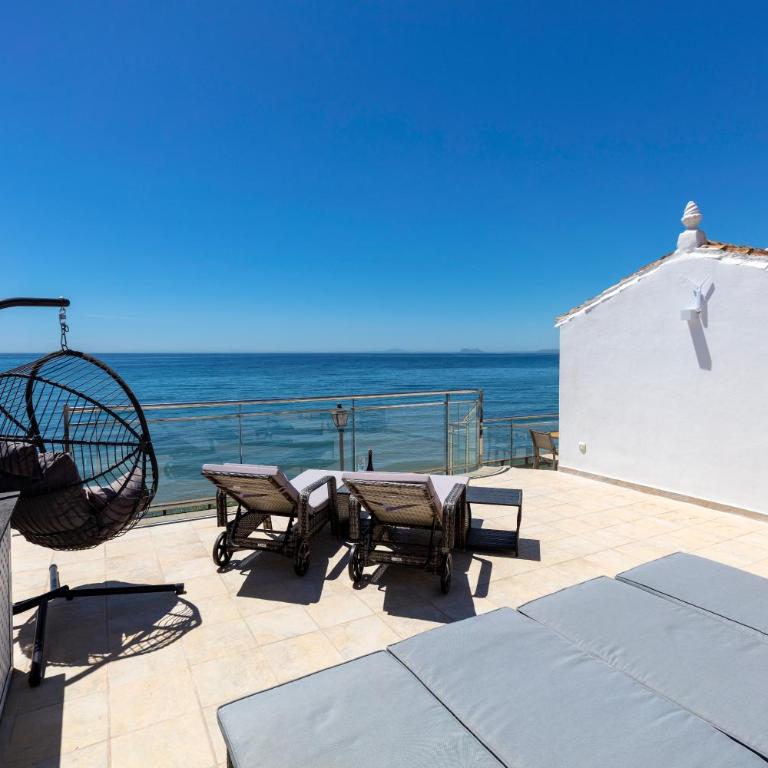 First Row Beach Villa - Villa - 2