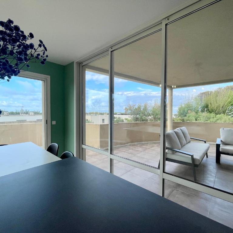 PGH N44 - Grand Duplex Vue Mer, 50 m de la plage - Apartment - 32