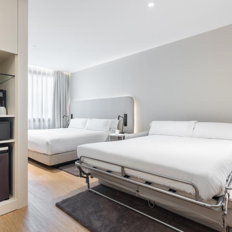 Royal Ramblas - Family Room - 3