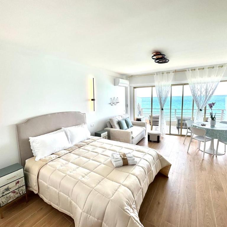 Casa Sud Menton Superbe front mer, appartement rénové, parking & climatisation - Studio mit Meerblick - 34