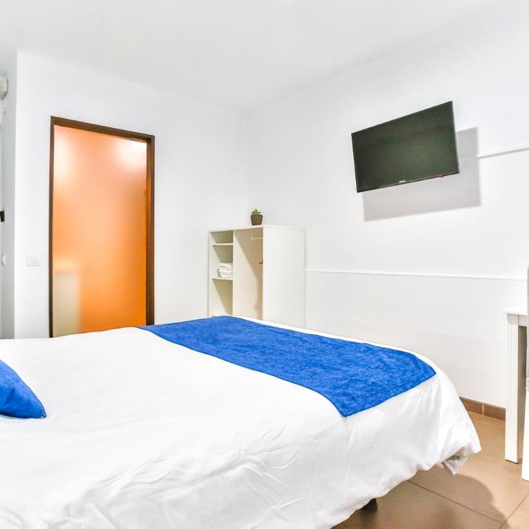 Laramond Barcelona Rooms - Double Room with Private Bathroom - 3