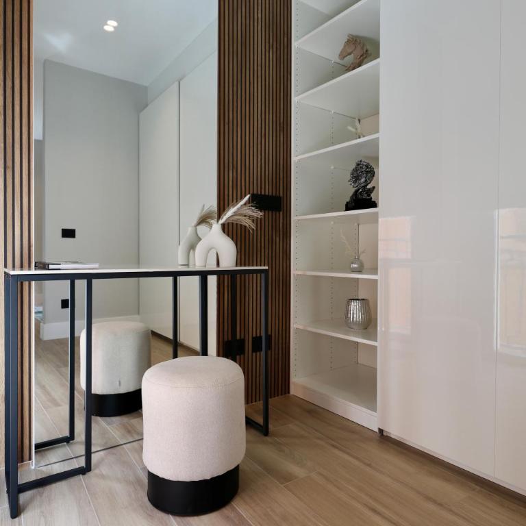 Cavour Suites 31 1BR in Heritage Building with Parking, Old Town Olbia - One-Bedroom Superior Apartment - 25
