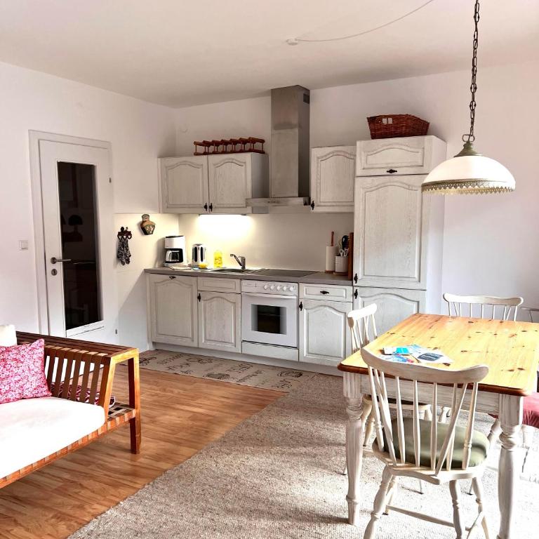 Ferienappartements Alpenwelt - Apartment with View and Balcony - 7