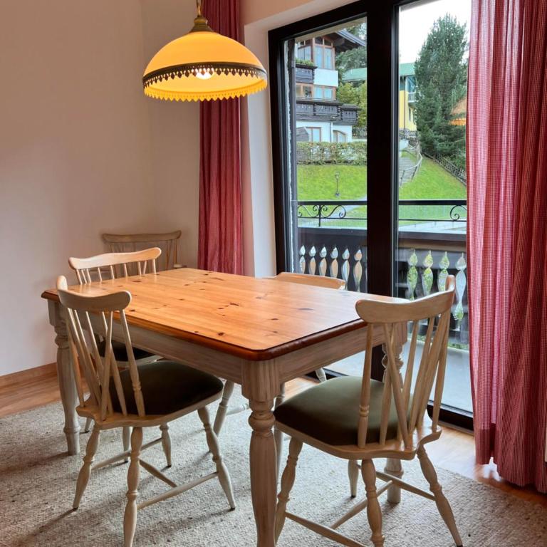 Ferienappartements Alpenwelt - Apartment with View and Balcony - 9