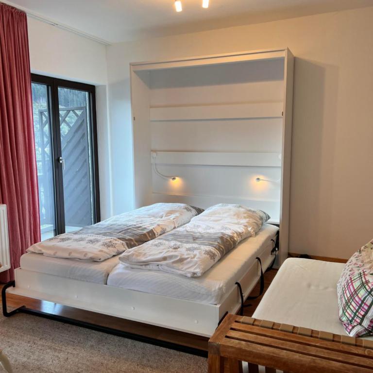 Ferienappartements Alpenwelt - Apartment with View and Balcony - 13