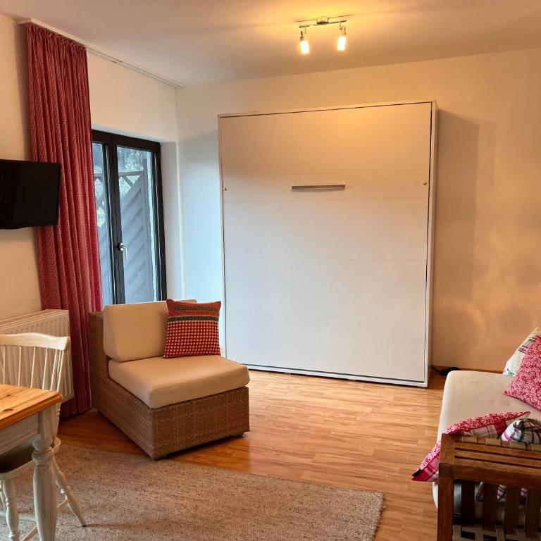 Ferienappartements Alpenwelt - Apartment with View and Balcony - 14