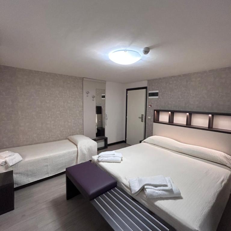 Hotel Letizia - Camera Tripla Economy - 2