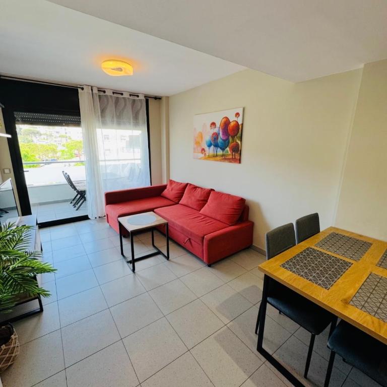 Hermoso piso en un paso de la Playa de Fenals con piscina - Casa con 1 dormitorio - 16
