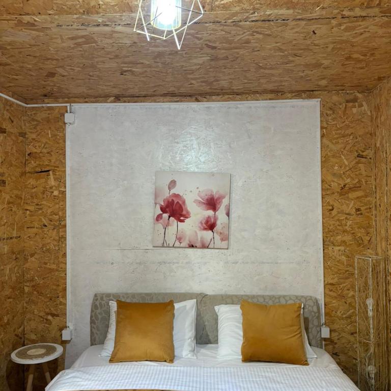 Sunset apartments - One-Bedroom Apartment - 4