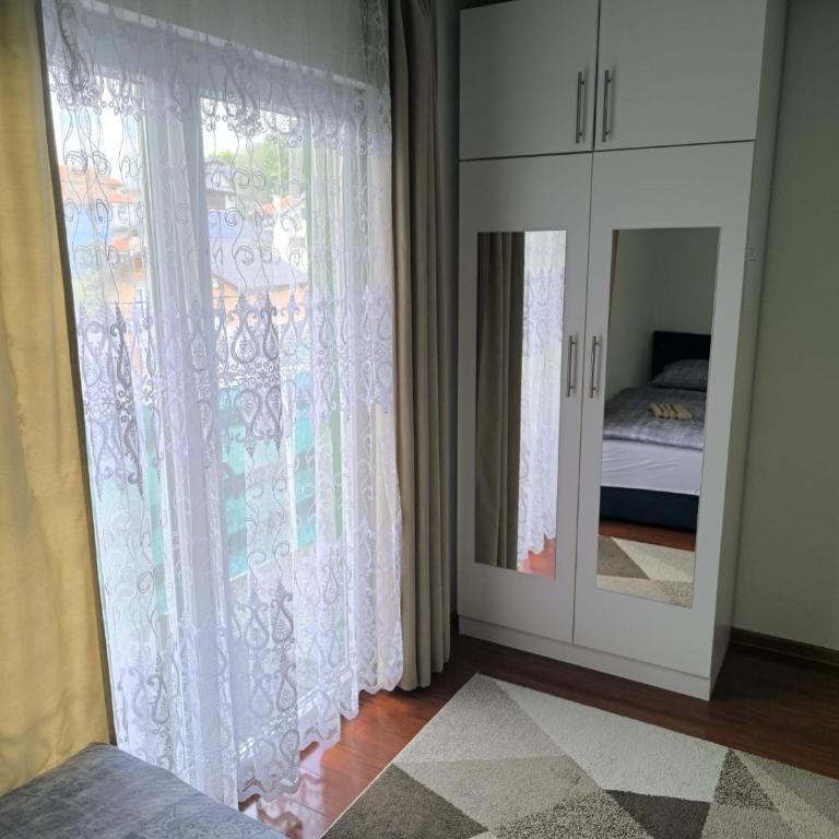 Amina Sarajevo Apartments - Three-Bedroom Premium Apartment - 14