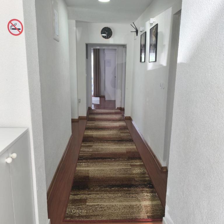 Amina Sarajevo Apartments - Three-Bedroom Premium Apartment - 11