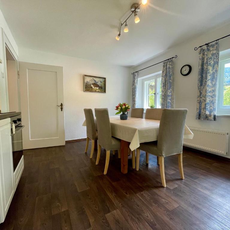 Forsthaus Reit im Winkl - Apartment mit 2 Schlafzimmern und Gartenblick - 9