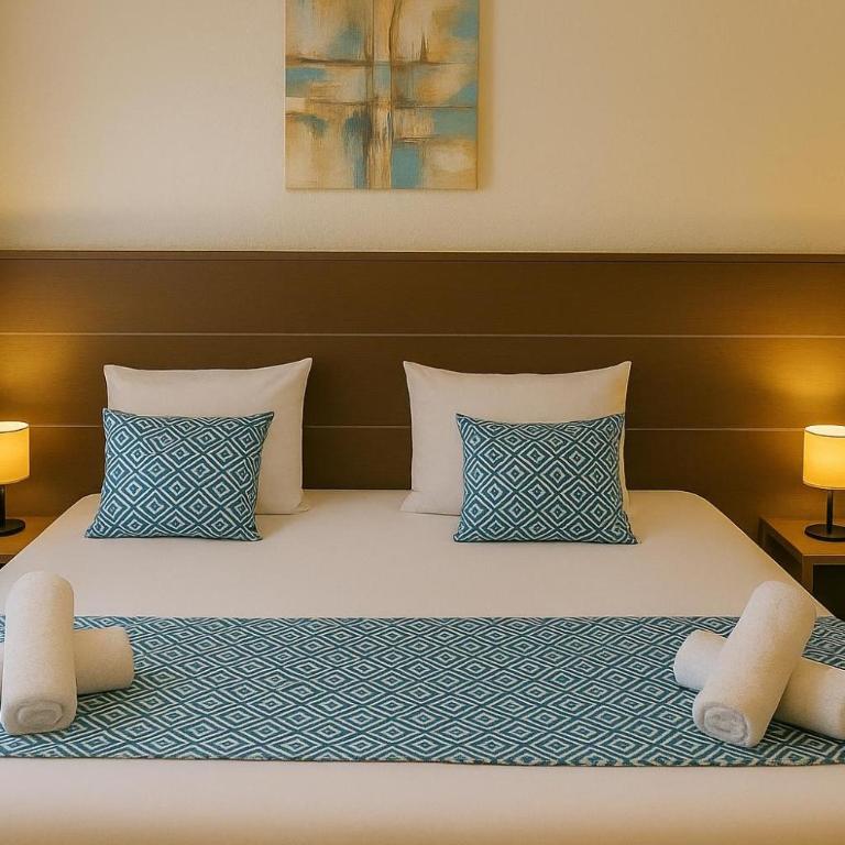 Hotel & Spa Gil de France Cap d'Agde - Chambre Double avec Accès à la Piscine Chauffée - 4