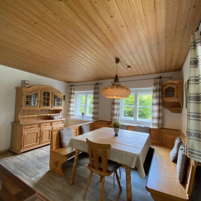 Forsthaus Reit im Winkl - Apartment mit 3 Schlafzimmern und Bergblick - 11