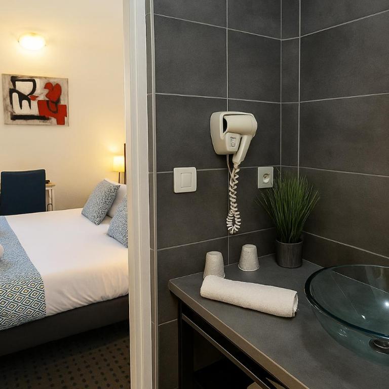 Hotel & Spa Gil de France Cap d'Agde - Chambre Familiale avec Accès à la Piscine Chauffée - 15