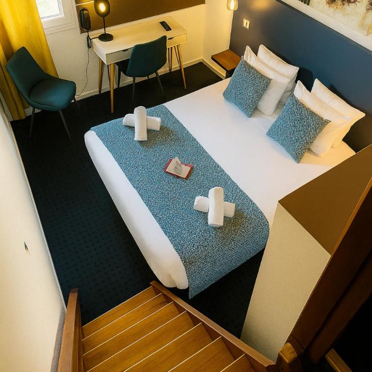 Hotel & Spa Gil de France Cap d'Agde - Chambre Familiale avec Accès à la Piscine Chauffée - 14
