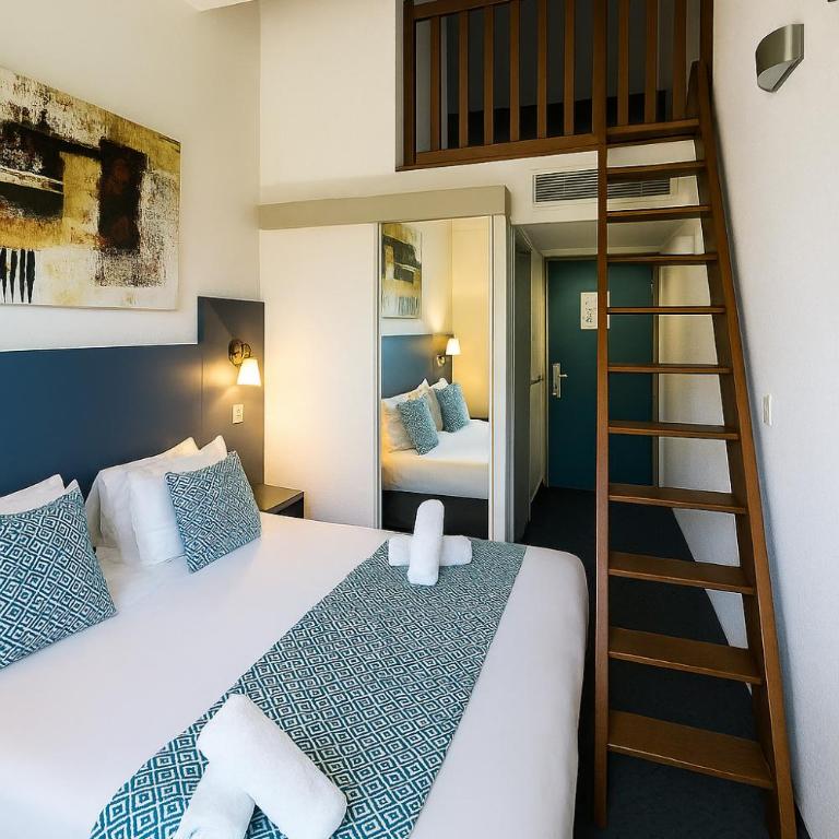 Hotel & Spa Gil de France Cap d'Agde - Chambre Familiale avec Accès à la Piscine Chauffée - 12