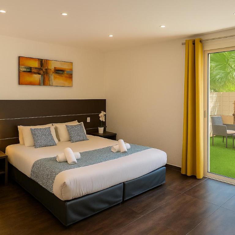 Hotel & Spa Gil de France Cap d'Agde - Suite Junior avec Terrasse et Accès à la Piscine Chauffée - 13