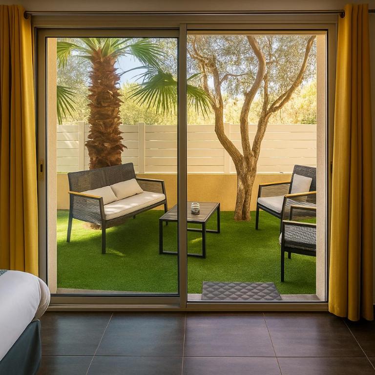 Hotel & Spa Gil de France Cap d'Agde - Suite Junior avec Terrasse et Accès à la Piscine Chauffée - 10