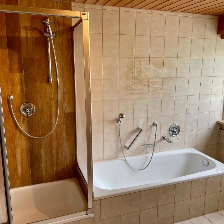 Forsthaus Reit im Winkl - Apartment mit 2 Schlafzimmern und Gartenblick - 10